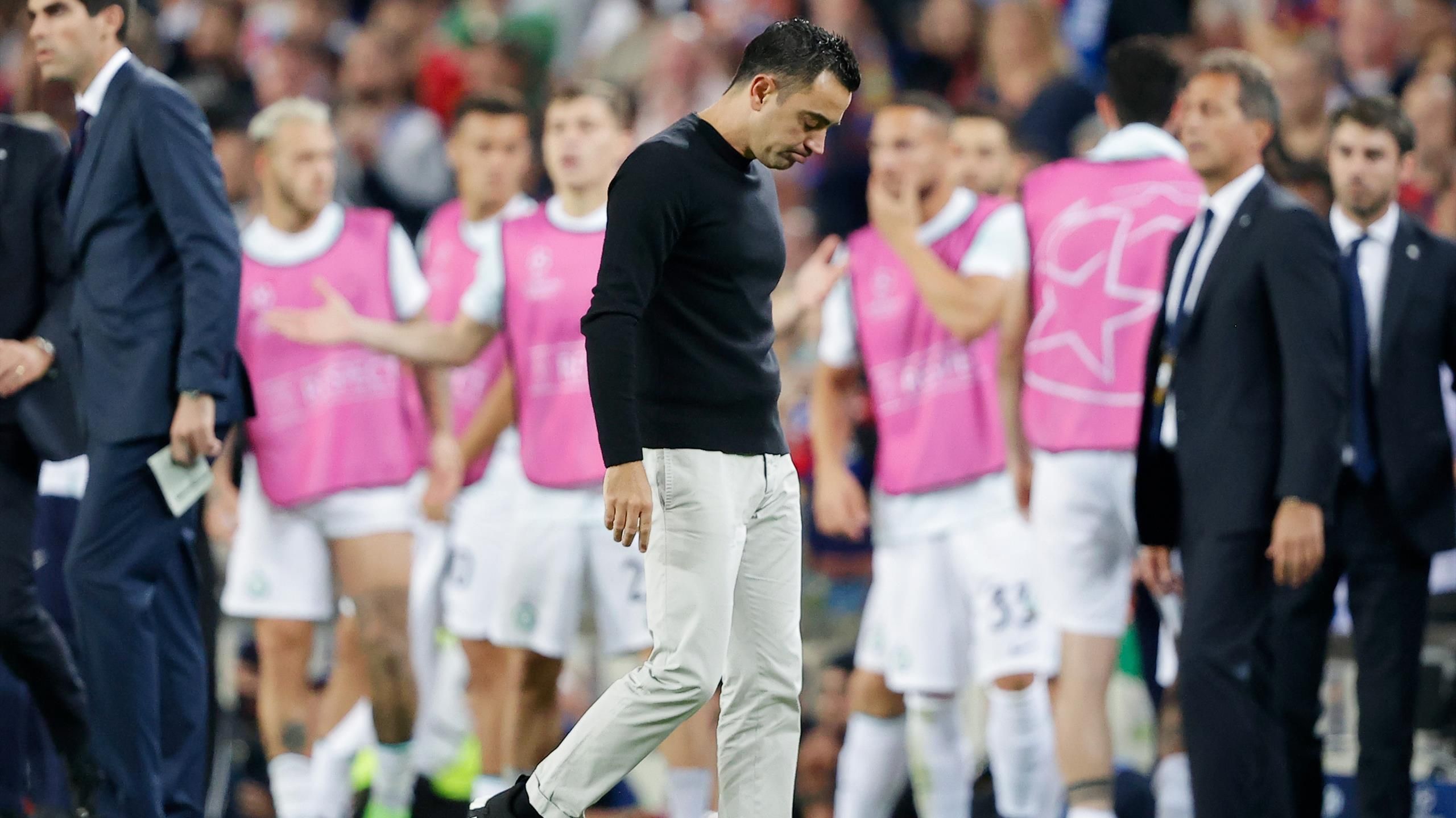 Barcelona may miss the Champions League round of 16 and fall to the Europa League, Xavi admits serious mistakes on the defensive end
