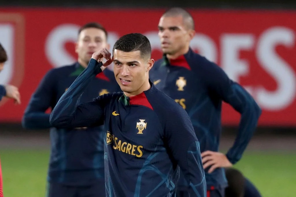 "Daily Telegraph": Cristiano Ronaldo có thể được gửi tới đội trẻ Manchester United