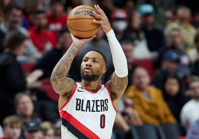 [NBA] Lillard bị căng cơ chân phải, nghỉ thi đấu 1 tuần