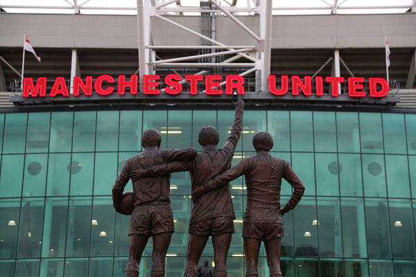 Gia đình Glazer, chủ sở hữu của Manchester United thông báo câu lạc bộ đang tìm kiếm khoản đầu tư mới và khả năng bán ..
