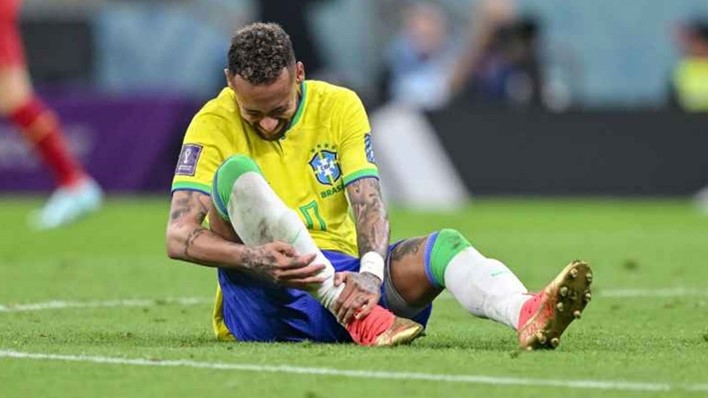 Tin bóng đá: Brazil muốn Neymar ở lại World Cup dù dính chấn thương mắt cá
