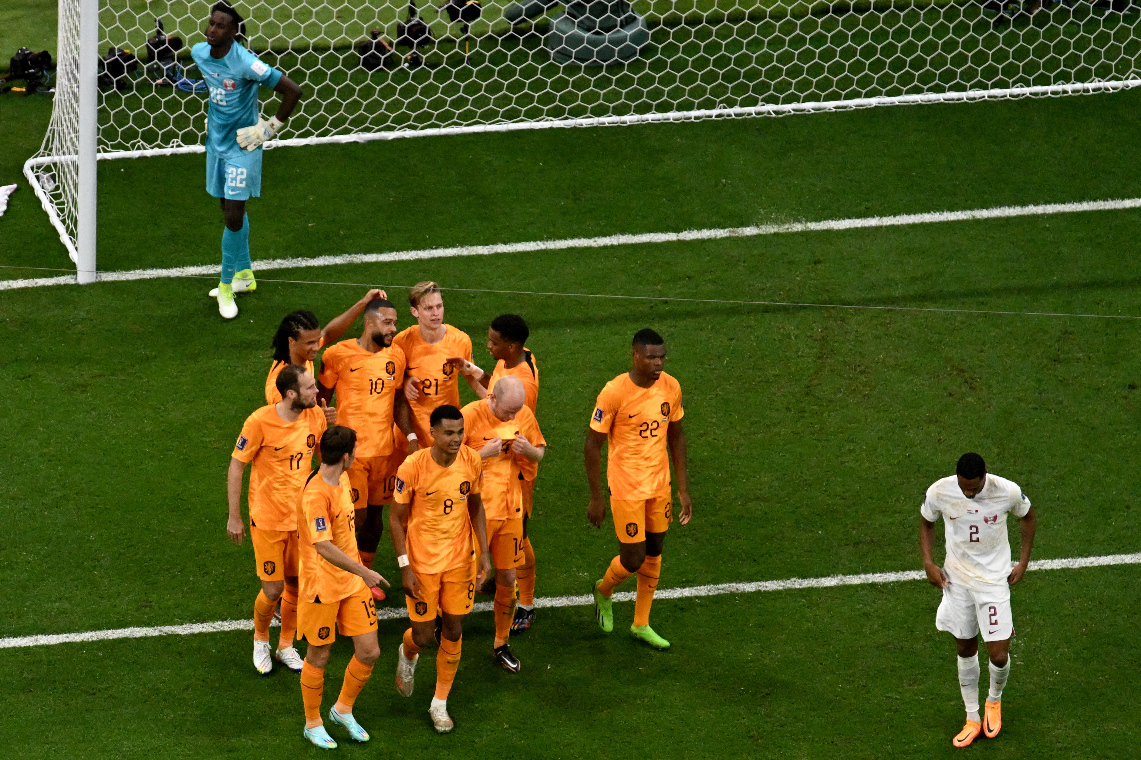 World Cup tại Qatar - Hà Lan đứng đầu vòng loại với chiến thắng 2-0 trước Qatar