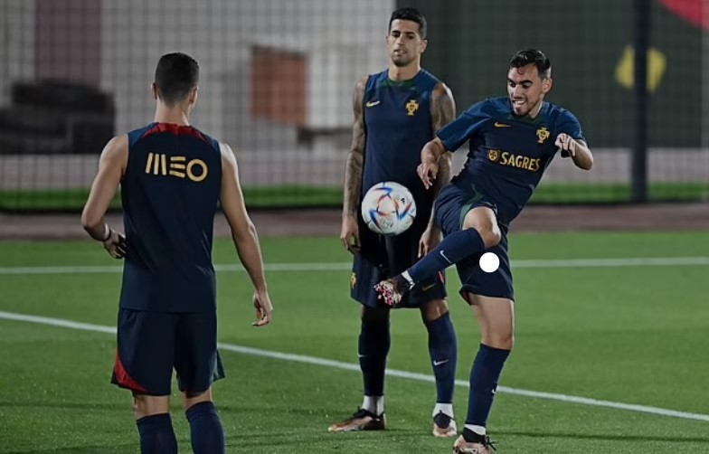 It is said that Ronaldo is absent from Portugal training and is recharging his energy. He may have a truce for the last round of the group match with South Korea.