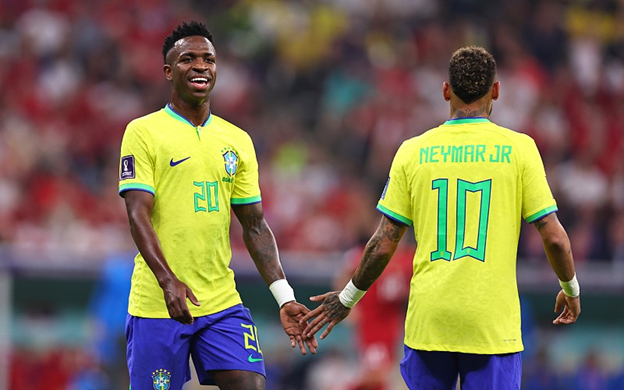 Neymar's ligament injury, Neymar's father says Neymar may return if Brazil reach final