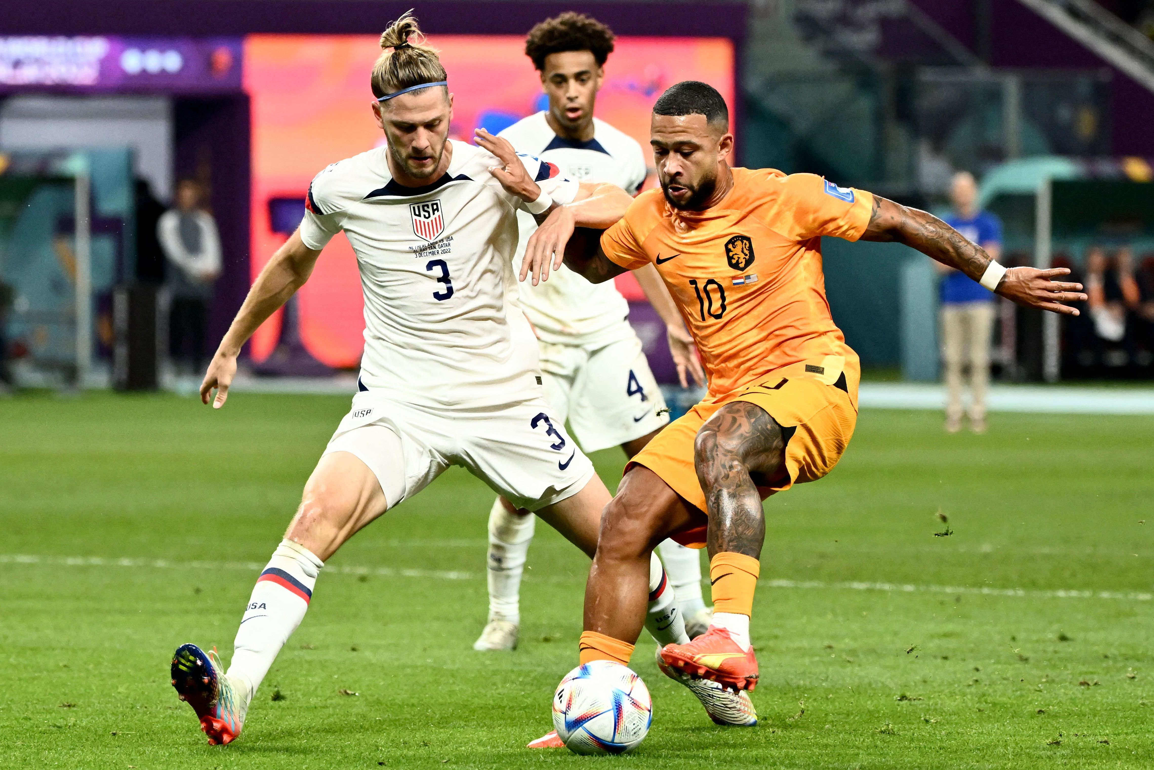 World Cup Qatar - Hà Lan thắng Mỹ 3-1 để vào tứ kết