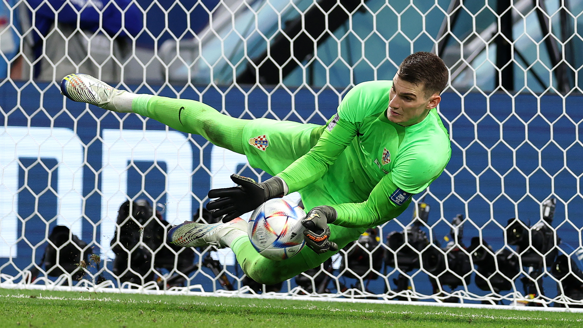 The Croatian goalkeeper swooped 12 goals to enter the semi-finals! Refresh the World Cup record and become the biggest contributor to the victory over Brazil