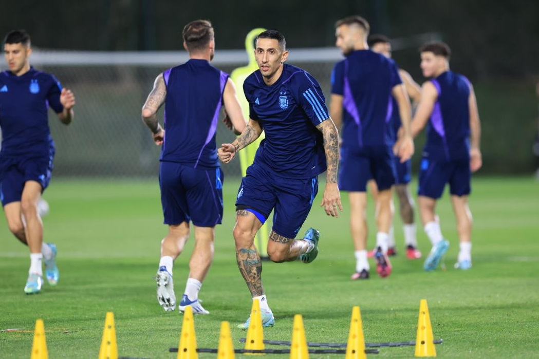 Whether Di Maria can represent Argentina against the Netherlands after injury is still unknown