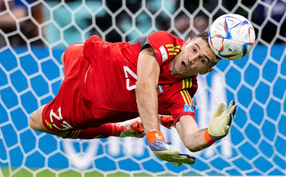 World Cup - Goalkeeper Emiliano Martinez in brilliant form to help Argentina reach semi-finals