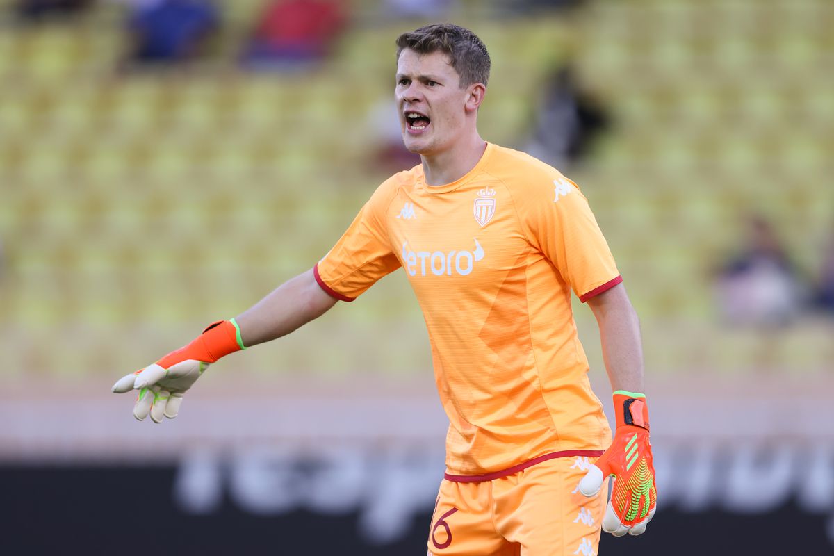 Bayern take Nubel back from Monaco to replace Neuer