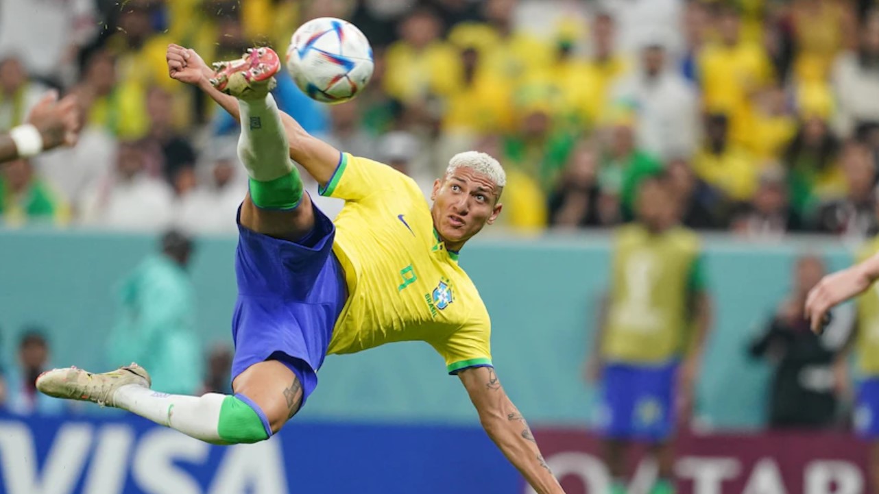 The Brazilian fierce player who scored a goal with an upside-down golden hook in the World Cup in Qatar was injured and may be sidelined for a month