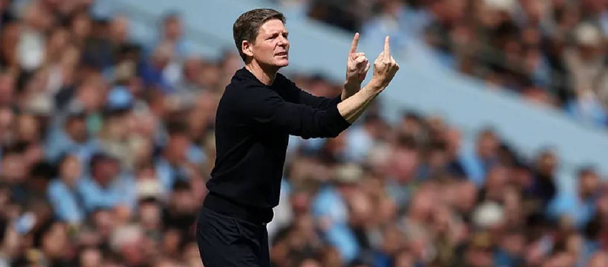 Oliver Glasner acredita que a equipe aprenderá lições com o jogo contra o Manchester City