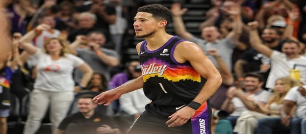 Terungkap bahwa Booker memenuhi syarat untuk perpanjangan kontrak lebih awal! Suns diperkirakan akan menawarkan kontrak dua tahun dengan nilai maksimal $149,8 juta