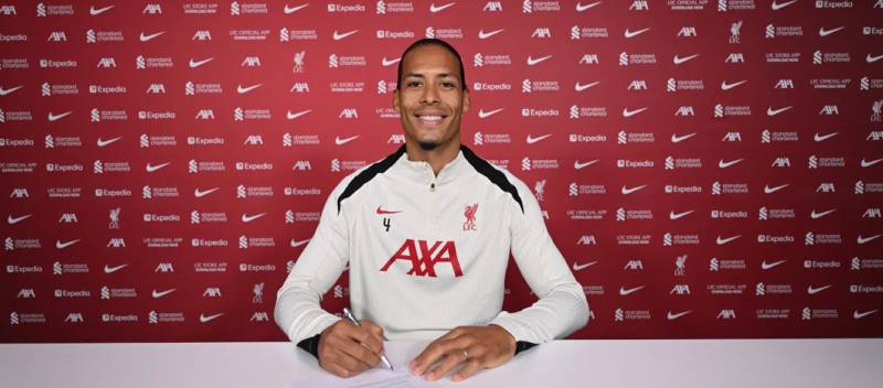 Capitão do Liverpool, Virgil van Dijk, assina extensão de contrato