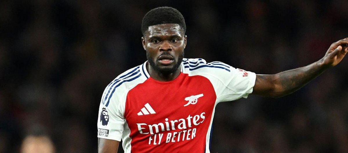 David Ornstein mengungkapkan bahwa Arsenal sedang dalam pembicaraan perpanjangan kontrak dengan Thomas Partey. 
