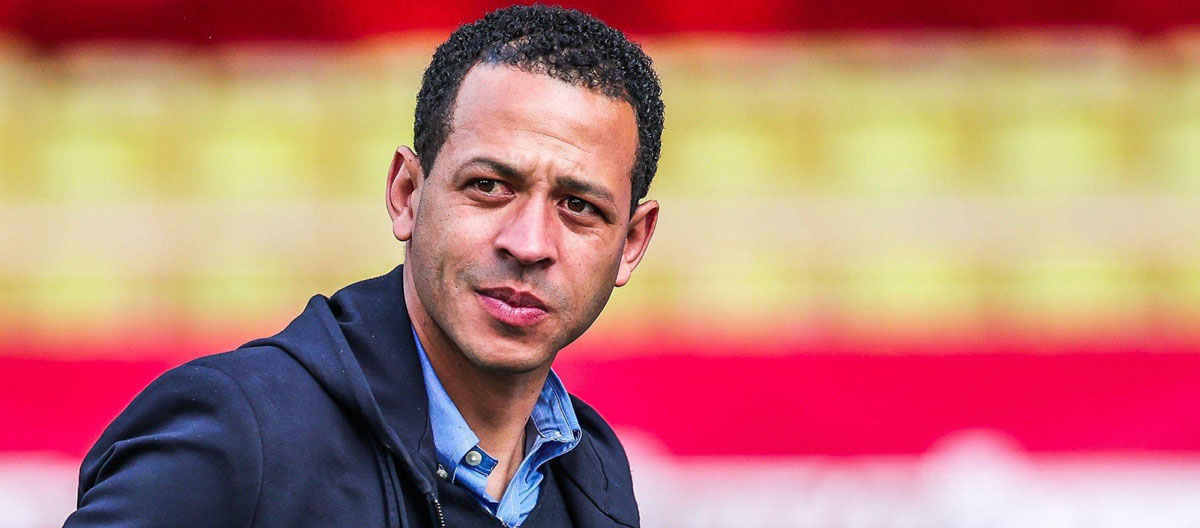 Strasbourg menyelesaikan perpanjangan kontrak dengan pelatih kepala Liam Rosenior.