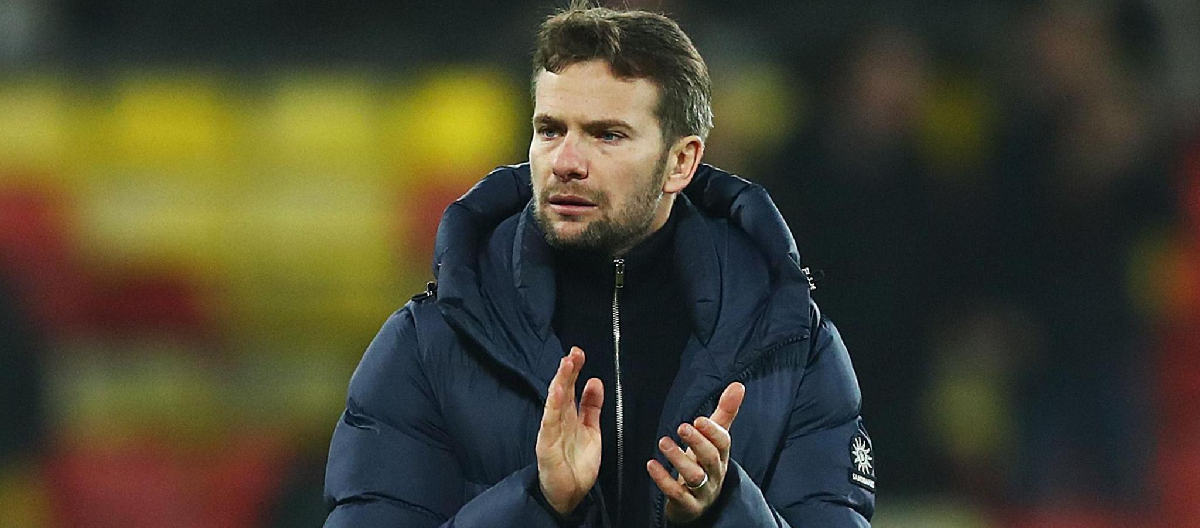 Watford pecat manajer Tom Cleverley