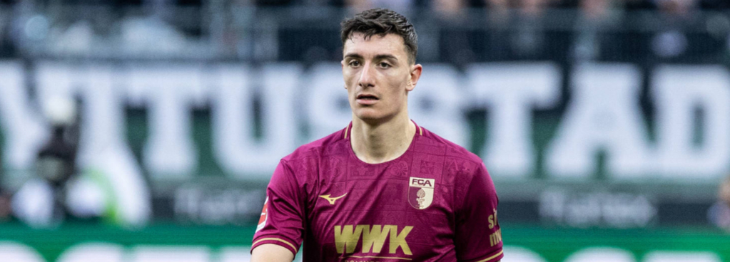 Bek Wolfsburg Zesiger resmi pindah ke Augsburg dengan biaya pembelian sebesar 4 juta euro