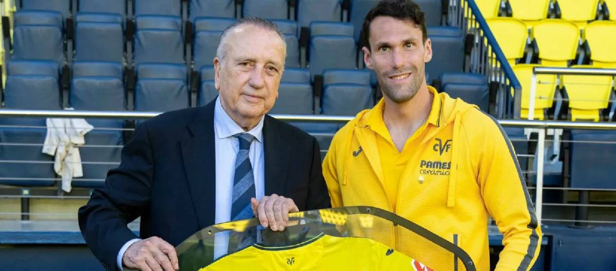Alfonso Pedrazada chega à sua 200ª partida pelo Villarreal