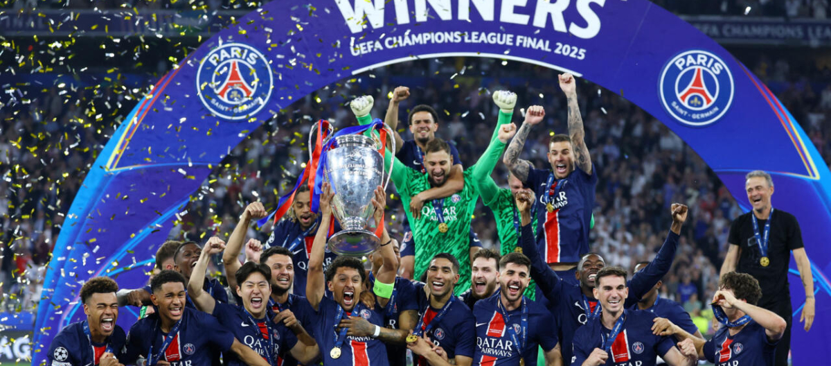 ปารีส แซงต์ แชร์กแมง คว้าแชมป์ยูฟ่า แชมเปี้ยนส์ ลีก เอ็มบัปเป้ แสดงความยินดี