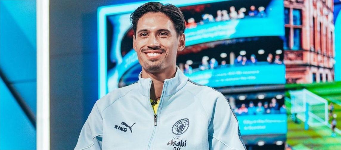 Reinders ký hợp đồng 5 năm để gia nhập Manchester City