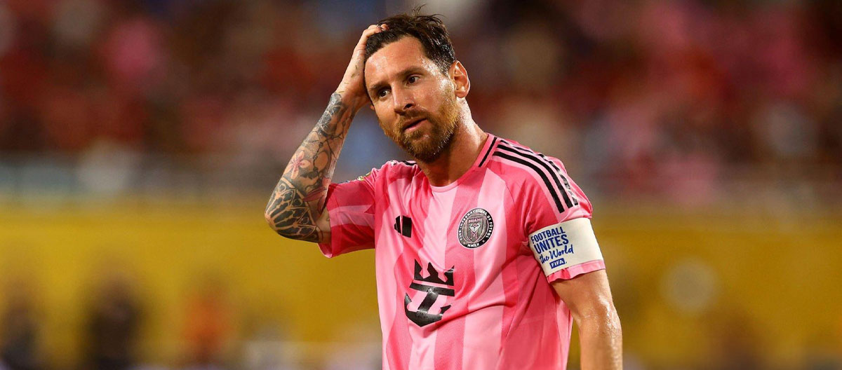 ◤Piala Dunia Antarklub FIFA◢ Leo Messi gagal mengeksekusi tendangan bebas dan membentur mistar gawang saat Inter Miami secara mengejutkan imbang 0-0 melawan Al Ahly.
