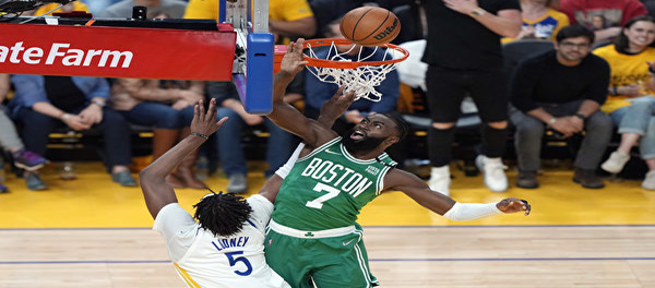 Jaylen Brown mengulas lima pemain paling berpengaruh dalam sejarah NBA: Jordan tak tertandingi, Curry mengubah cara permainan dimainkan