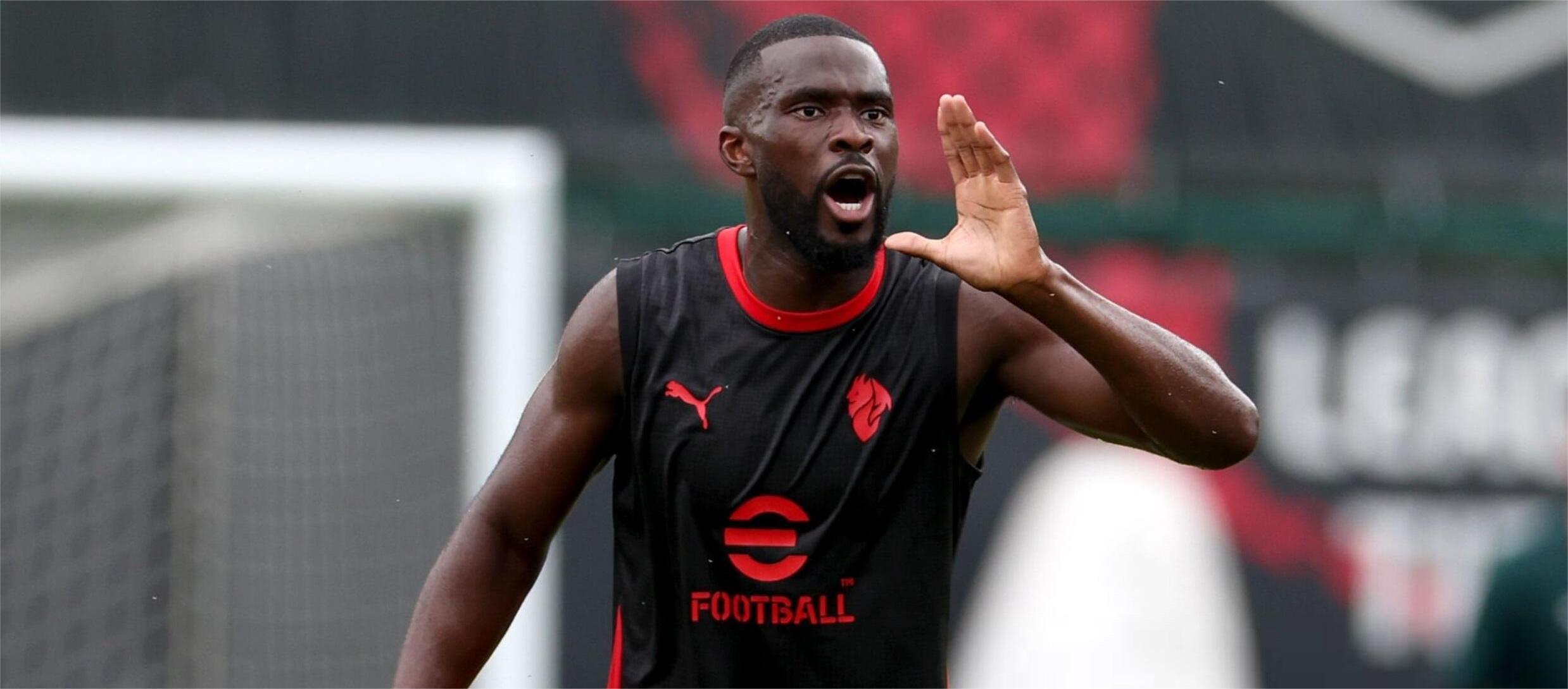 Tente vencer todos os jogos. Tomori espera que o Milan se classifique para a Liga dos Campeões.