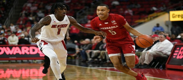 Pelicans assinam contrato bidirecional com Bryce McGoverns, dando a ele outra oportunidade de desenvolvimento
