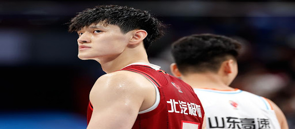 Os Nets contrataram o atacante chinês Zeng Fanbo para ajudar na nova temporada com cestas de três pontos e proteção de aro.