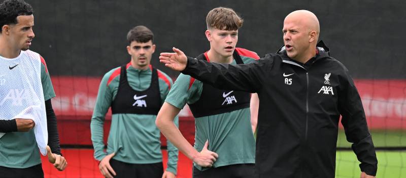 Huấn luyện viên Slaughter của Liverpool thừa nhận ông đã sẵn sàng cho trận đấu đêm với Bournemouth