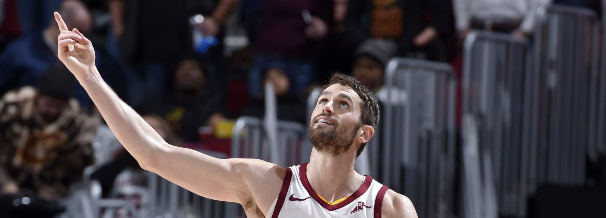 Repórter dos EUA: O Jazz está prestes a fechar um acordo de rescisão com o veterano Kevin Love, de 37 anos