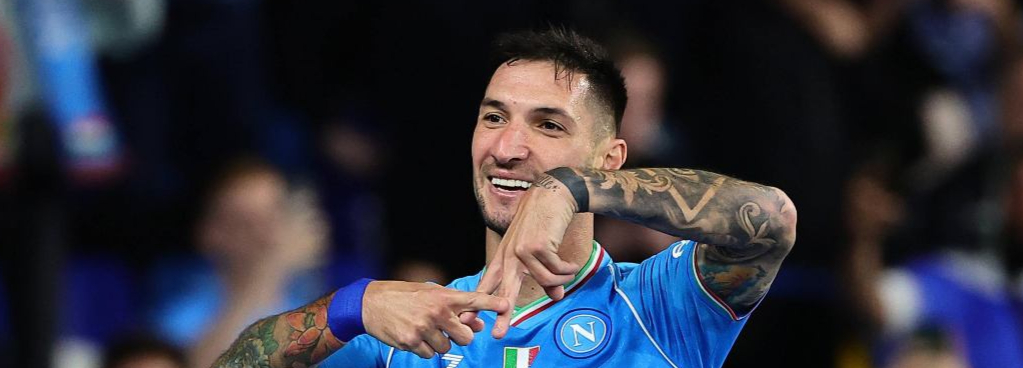 Oficial: Napoli renova contrato com o atacante Politano, de 32 anos, até 2028