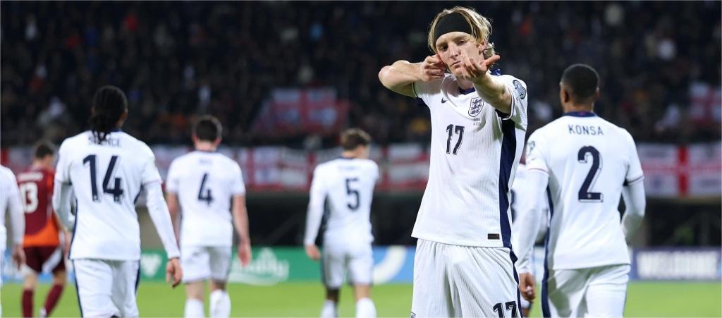 Gordon ficou encantado ao ver os companheiros de equipe da Inglaterra trabalhando juntos