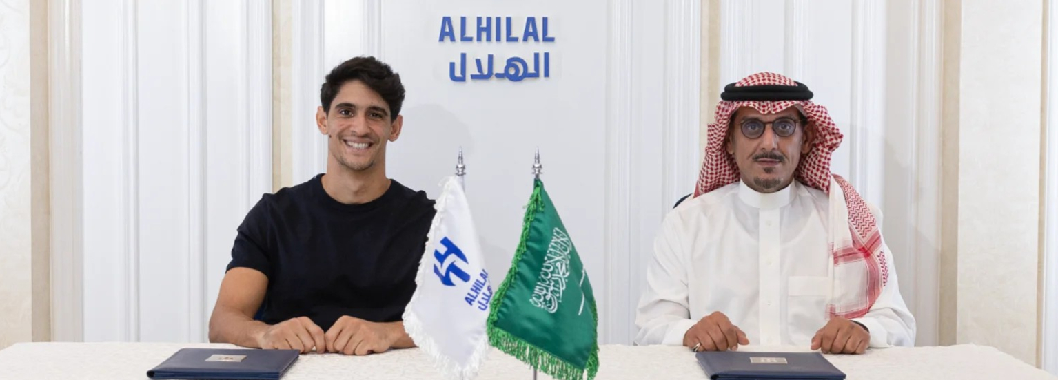 Oficial: Al-Hilal renova contrato do goleiro marroquino Bounou até 2028