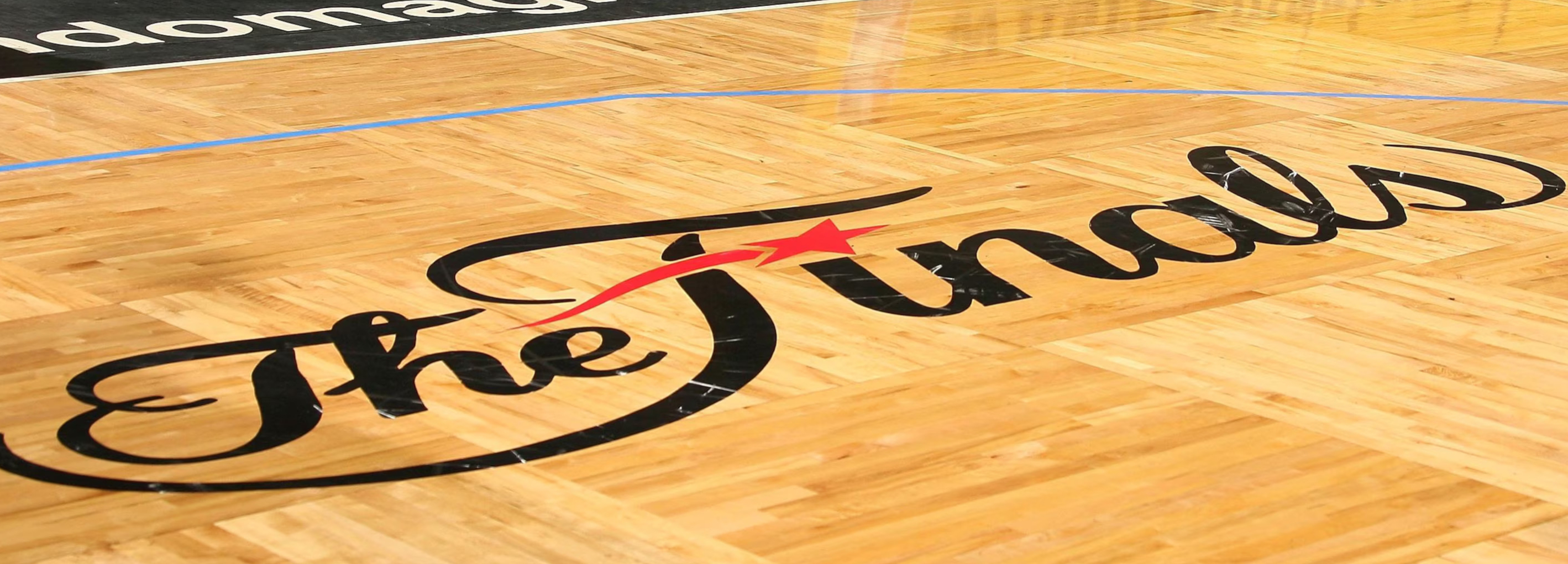Local das Finais da NBA terá troféu de ouro e a palavra "Finais" repintados