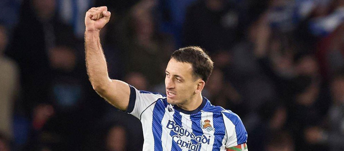 ◤La Liga◢ Mikel Oyarzabal mencetak dua gol saat Real Sociedad mengalahkan Sevilla dengan skor 2-1.