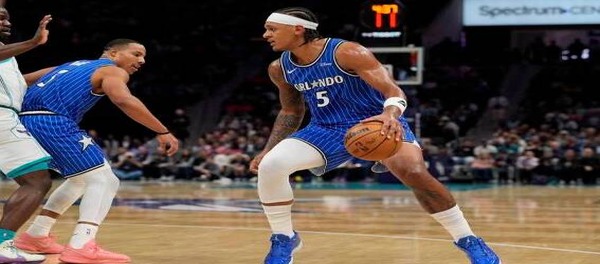 O Magic derrotou o Hornets por 123 a 107, com Ben Carter quase conseguindo um triplo-duplo.