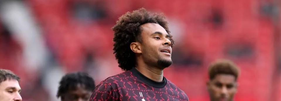 Corriere della Sera: AC Milan và Roma có thể cạnh tranh để có được tiền đạo Zirkzee của Manchester United trong kỳ chuyển nhượng mùa đông.