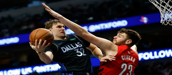 คะแนน 36 แต้มของชาร์ปจากความพยายามที่พ่ายแพ้ช่วยให้แมฟเวอริกส์เอาชนะเทรลเบลเซอร์สไปอย่างหวุดหวิด 138-133 ในช่วงต่อเวลาพิเศษ