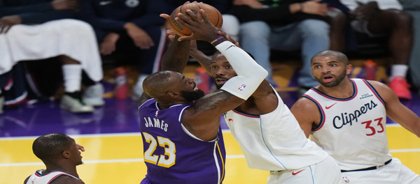 43 điểm, 9 lần bật bóng và 13 lần kiến tạo của Doncic đã giúp Lakers giành chiến thắng 135-118 trước Clippers.