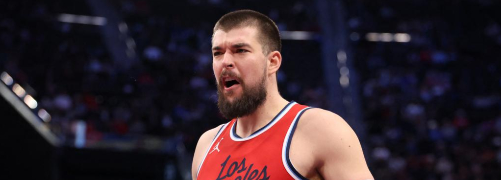 美记:快船目前并未考虑交易祖巴茨