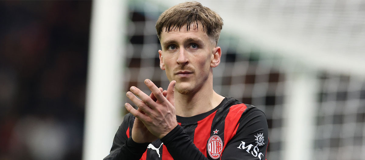 AC米兰与比利时国脚边锋阿莱克西斯·萨勒马克斯完成续约..