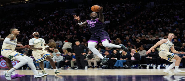 Edwards scored 24 points to stabilize the situation, and the Timberwolves rallied to defeat the Bucks 103-100.