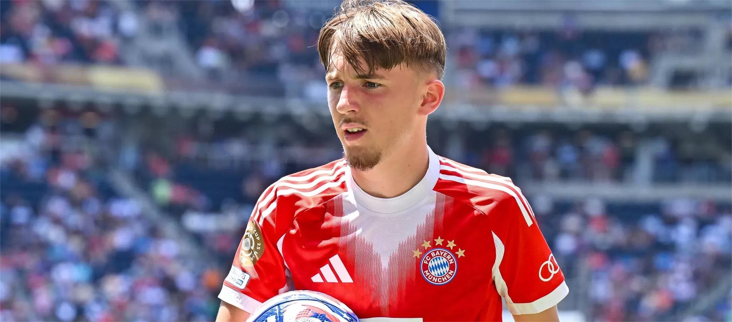 Technically gifted, Müller praised Lennart Carr's ability to score goals.