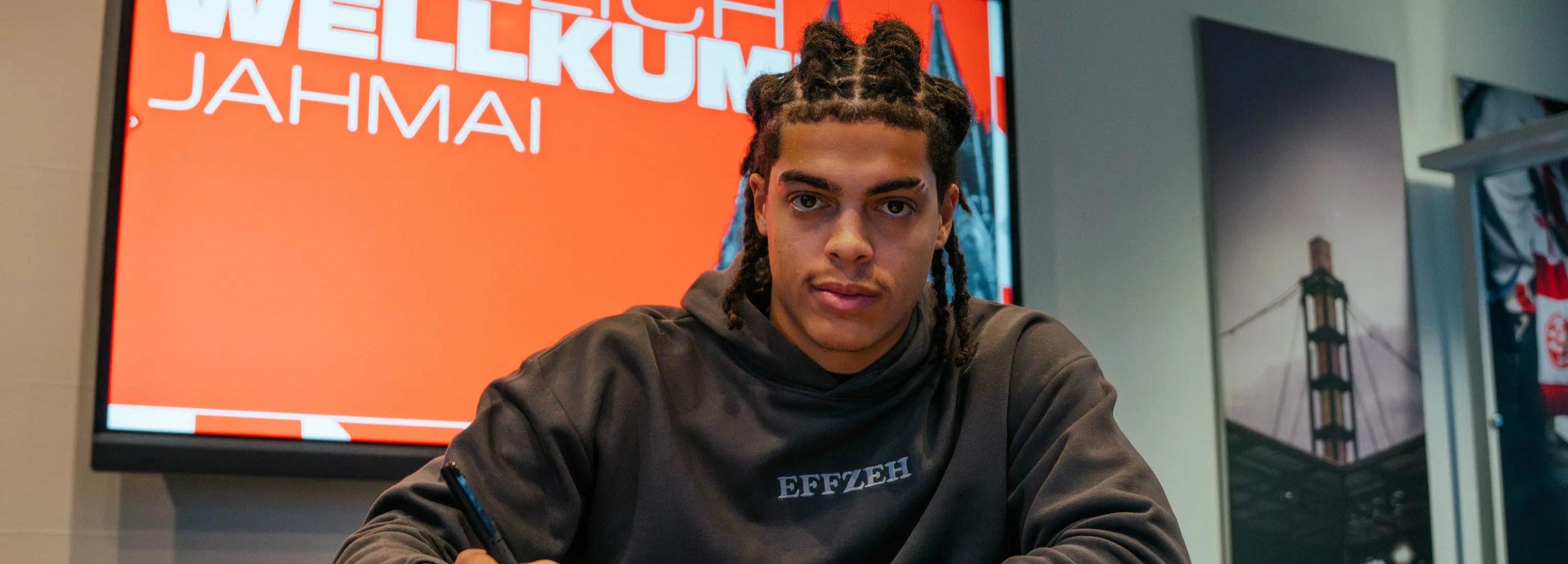 Bek tengah Manchester City, Simpson Pusey, telah bergabung dengan FC Köln dengan status pinjaman dan akan mengenakan jersey nomor 22.