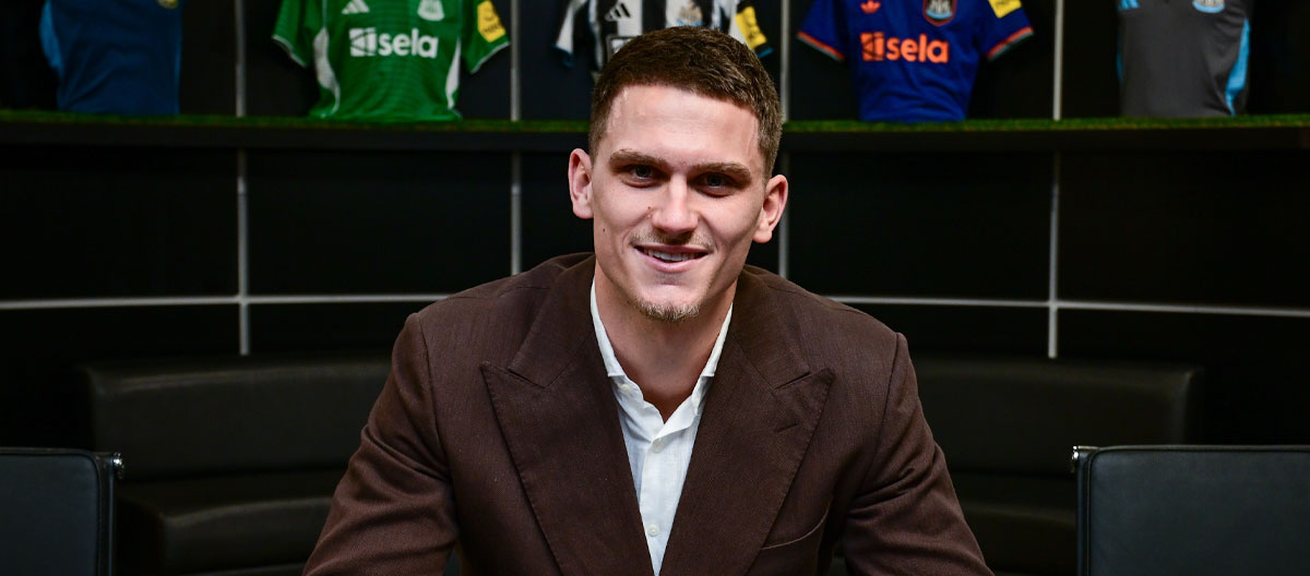 Newcastle United hoàn tất gia hạn hợp đồng với trung vệ quốc tế người Hà Lan Sven Botman.