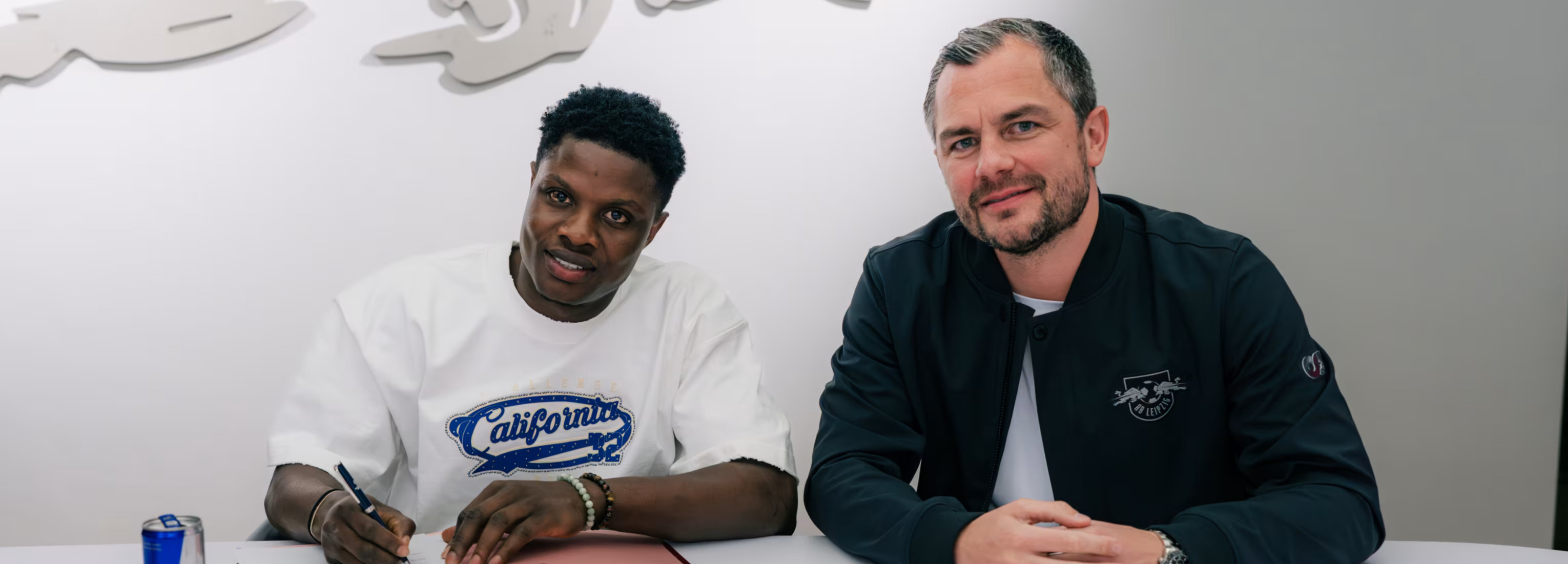 莱比锡RB官宣签下尼日利亚新星萨尼·苏莱曼，合约为期5年半