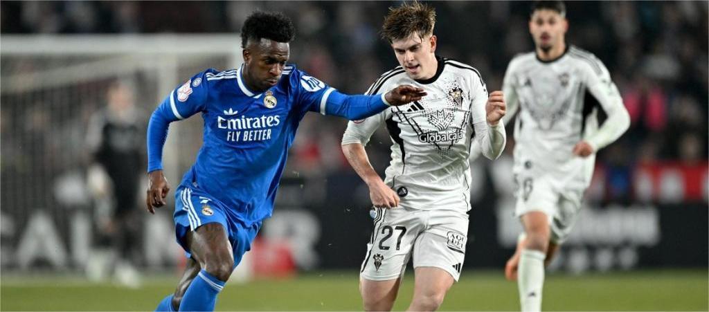 Copa do Rei da Espanha – O Real Madrid sofre uma derrota surpreendente por 2 a 3 para o Albacete, não conseguindo avançar para as quartas de final.