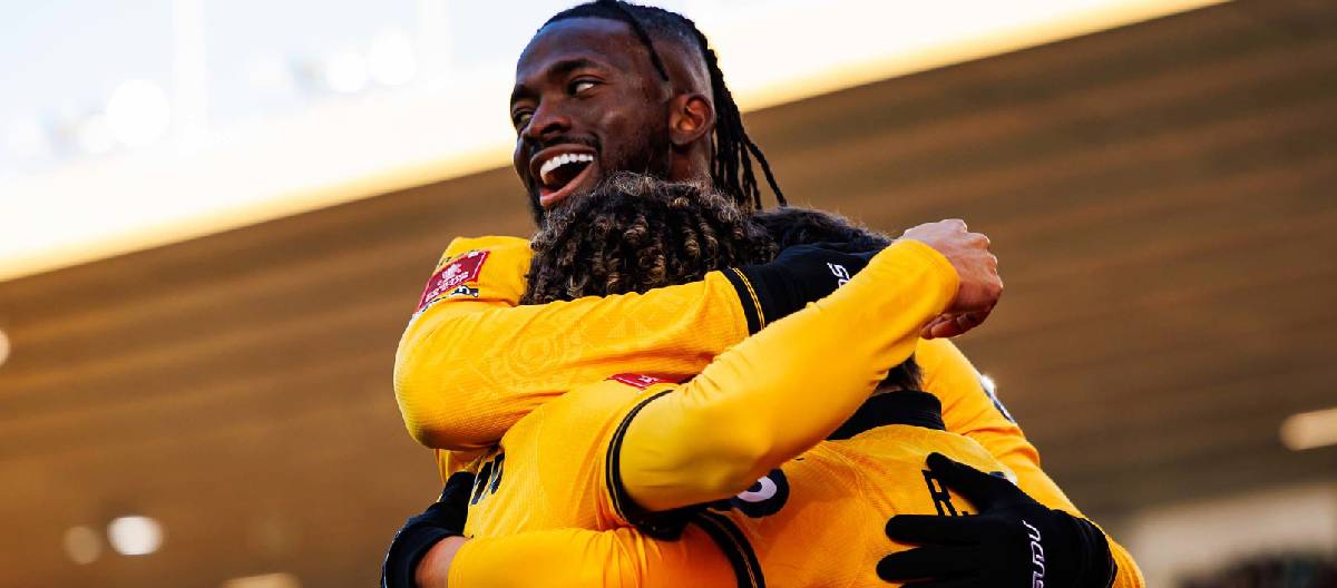 Tolu Arokdare: Chúng tôi thi đấu không chỉ vì bản thân mà còn để đền đáp lại sự ủng hộ của người hâm mộ.