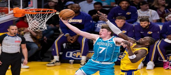 39 điểm của Doncic vẫn không đủ để giúp Hornets giành chiến thắng trước Lakers với tỷ số 135-117.